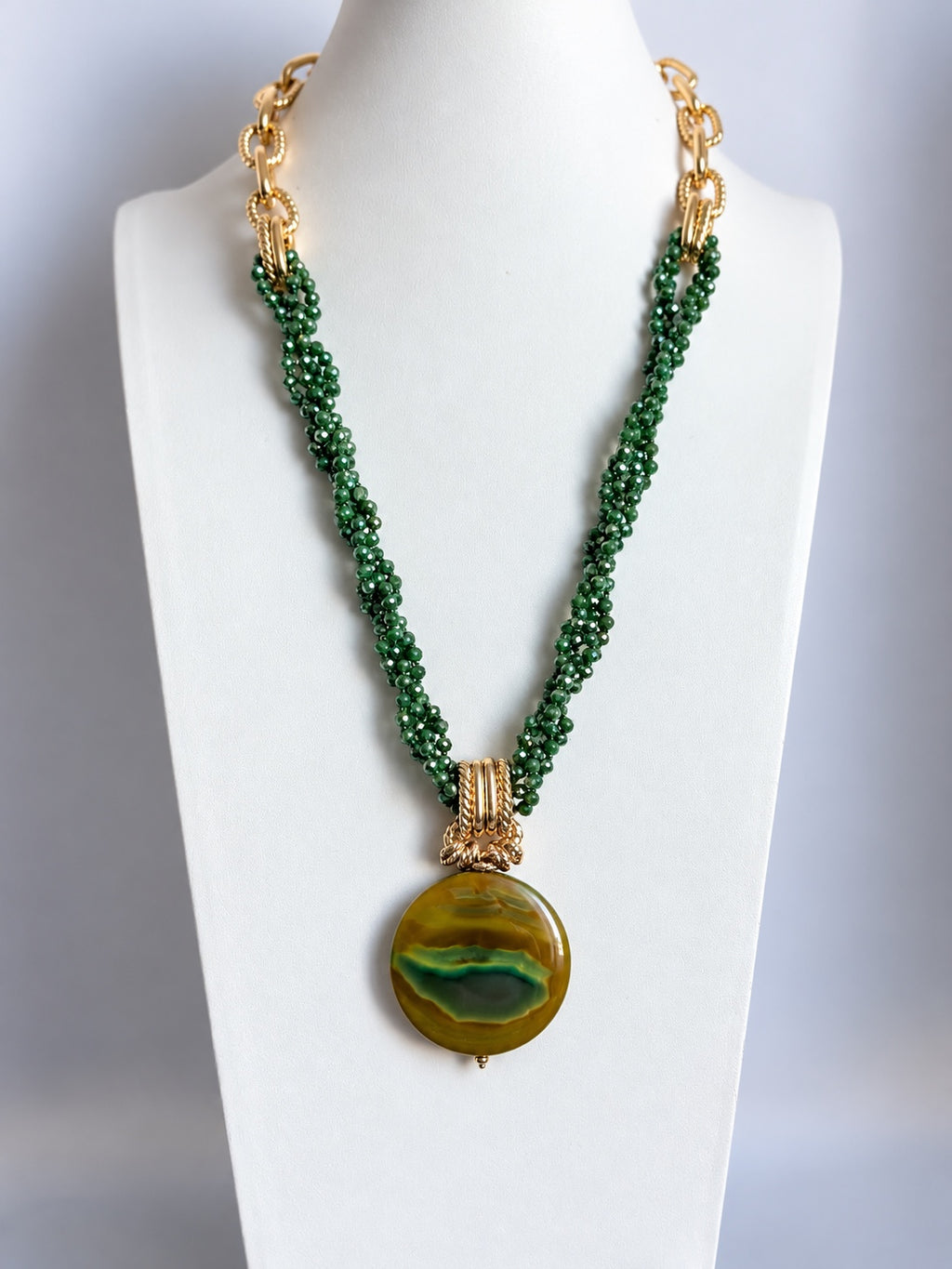Collana torchon verde con agata, vista completa