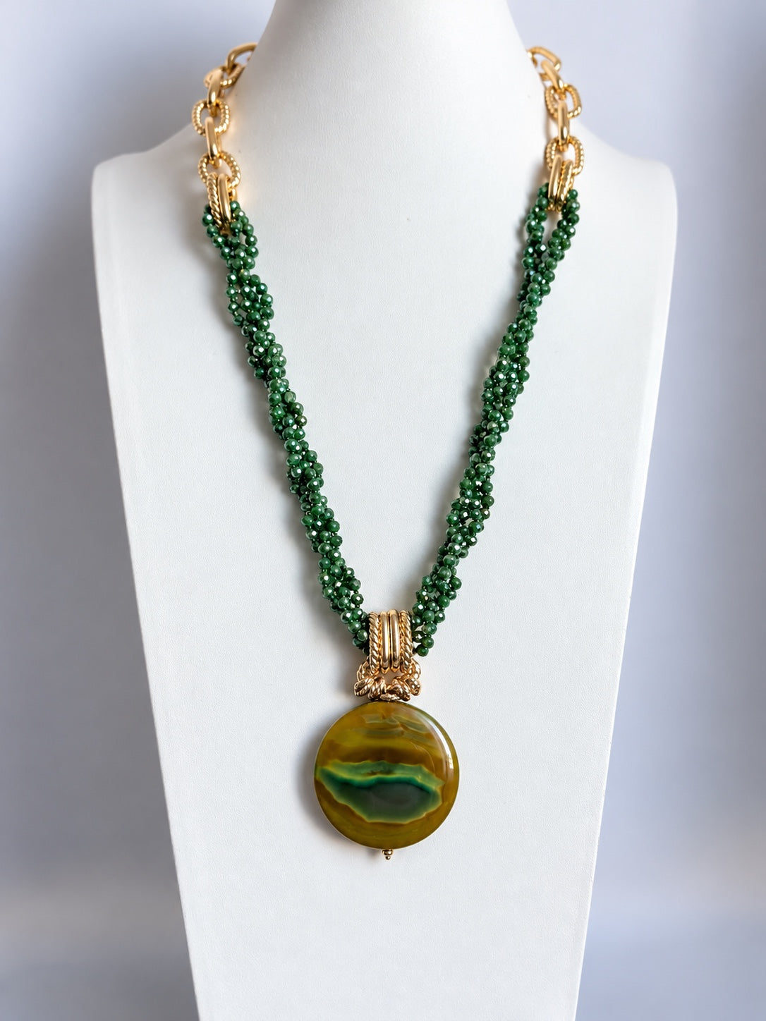 Collana torchon verde con agata, vista completa