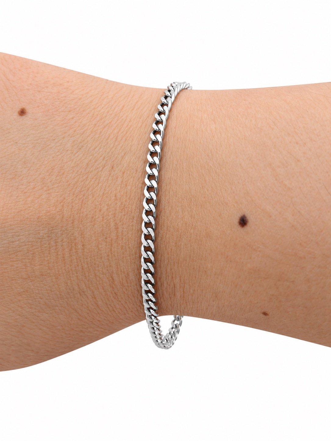 Bracciale catena groumette 3 mm in Argento 925 indossato al polso