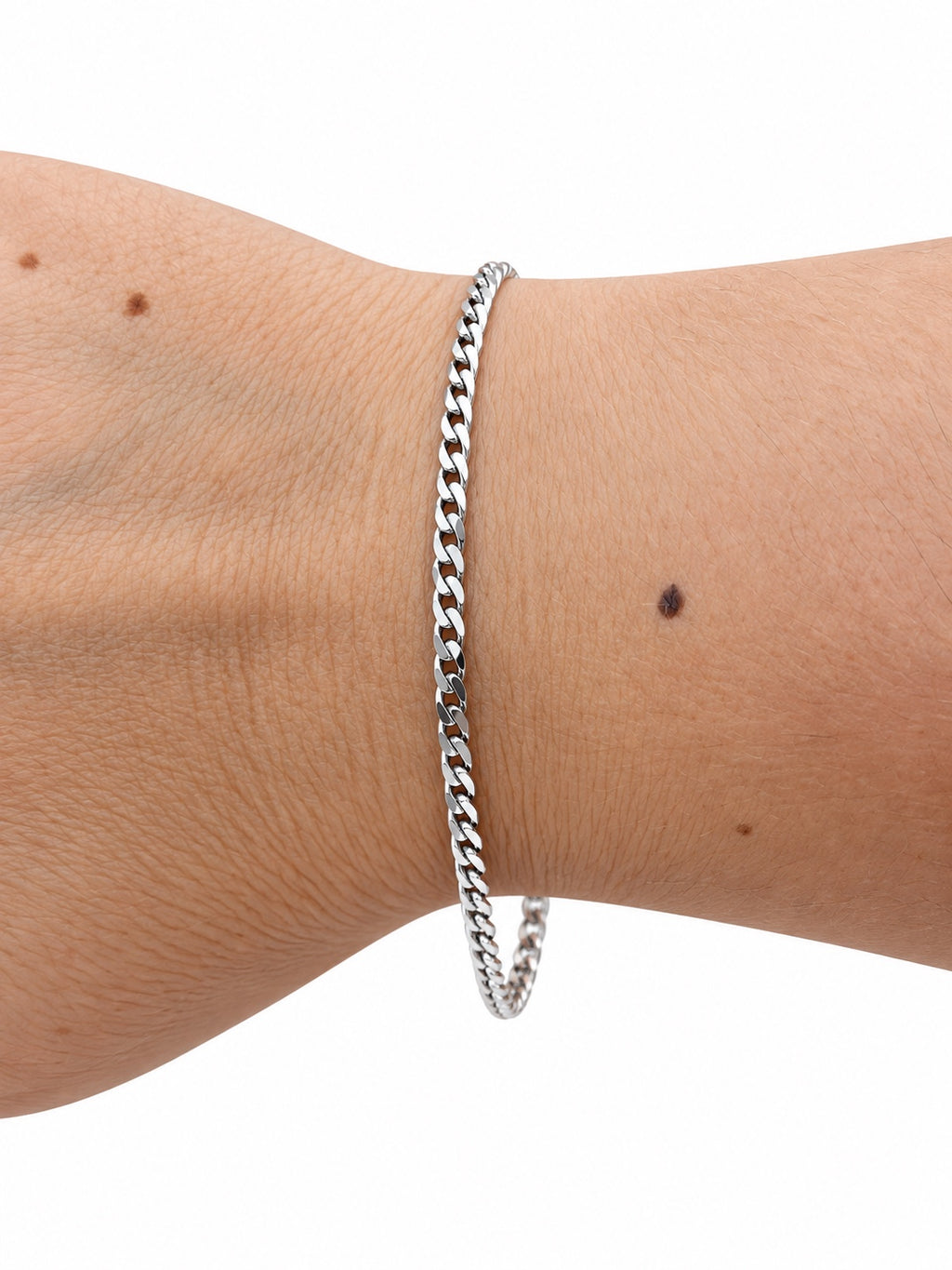 Bracciale catena groumette in Argento 925 indossato al polso