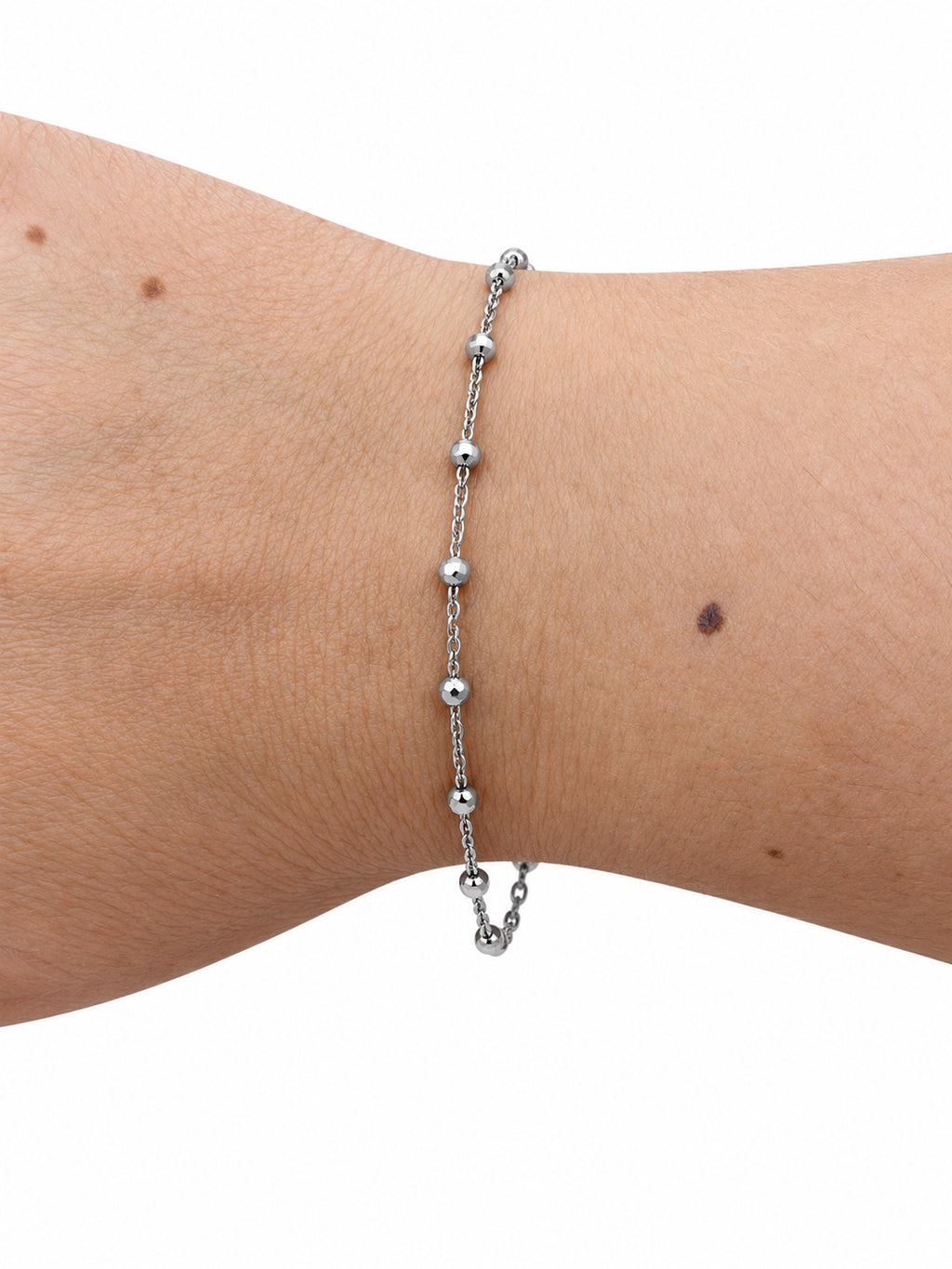 Bracciale catena rosario in Argento 925 indossato al polso