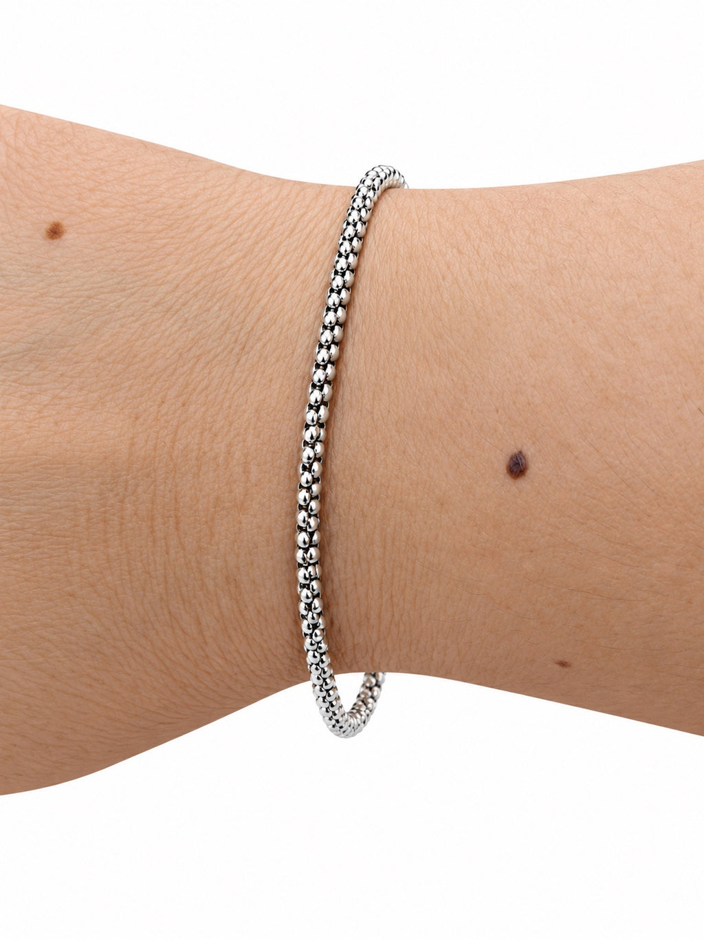 Bracciale catena tubolare 3 mm in Argento 925 indossato al polso