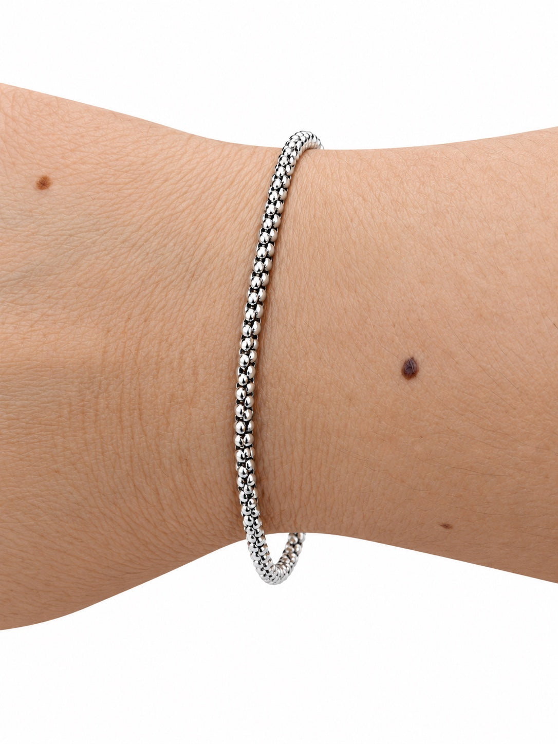 Bracciale catena tubolare 3 mm in Argento 925 indossato al polso
