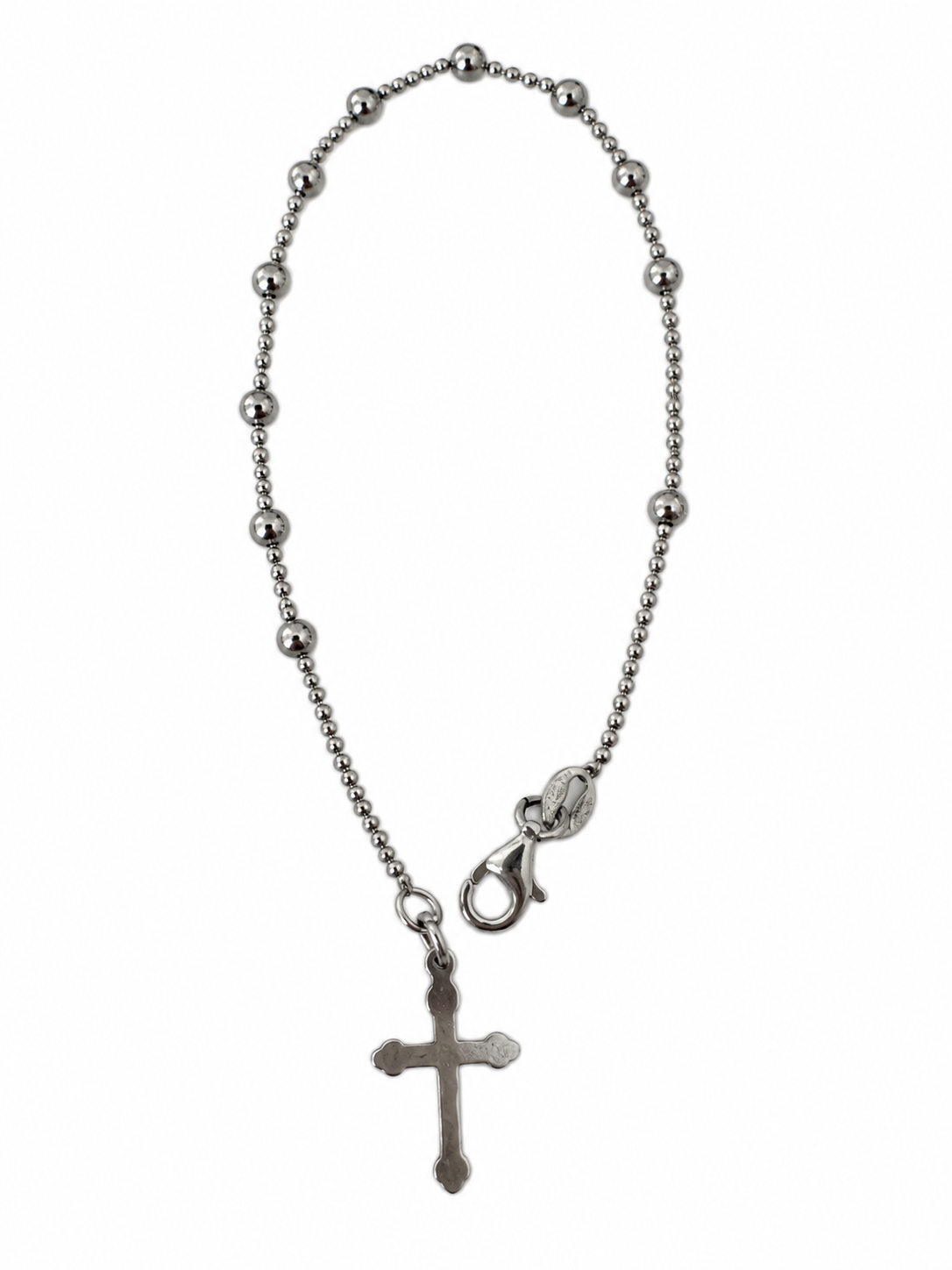 Bracciale rosario con ciondolo croce in Argento 925 su sfondo bianco