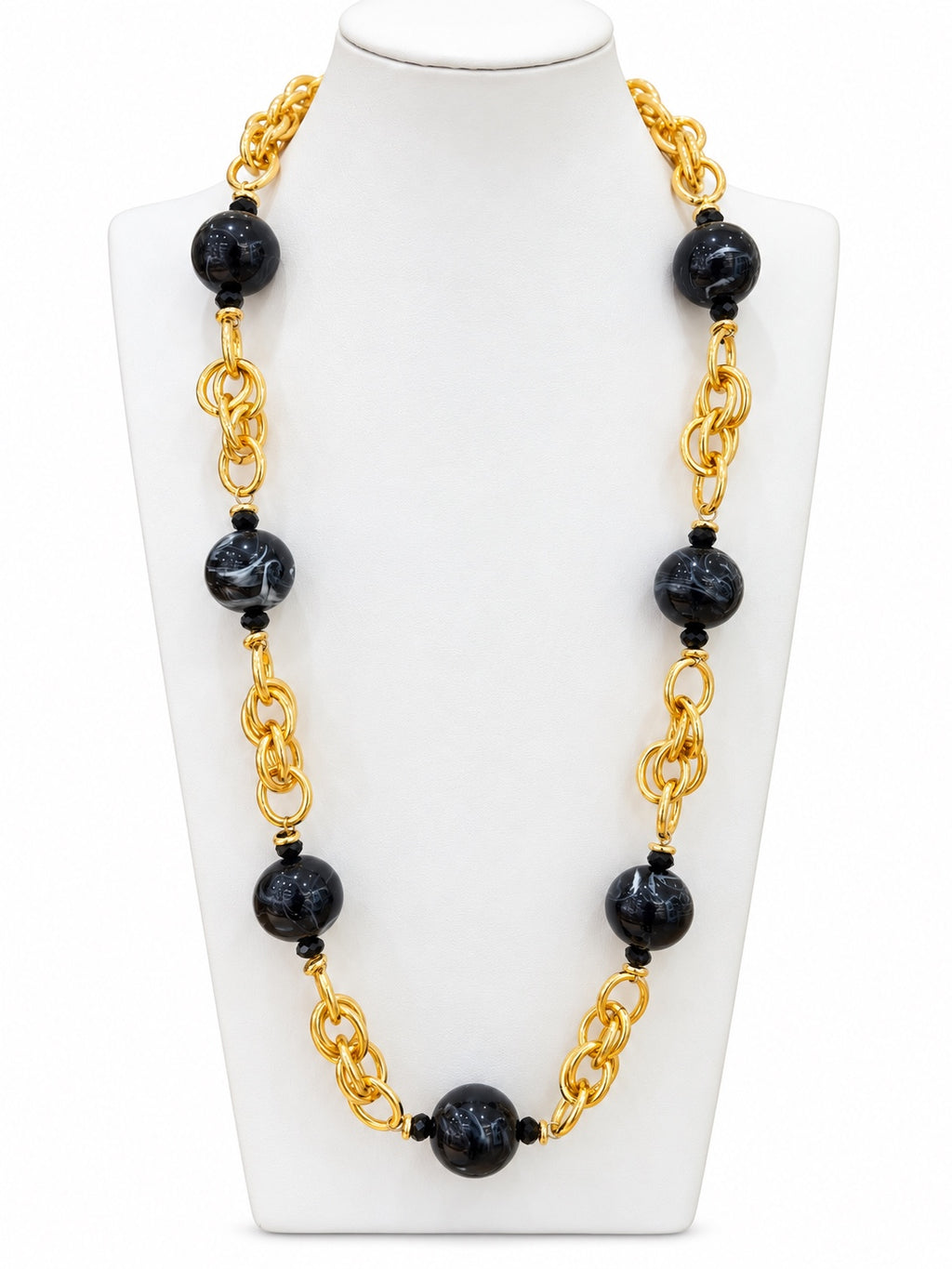 Collana torcion con boule nere in resina, vista completa